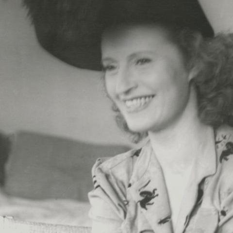 Mig Quinet photographiée par René Guiette, 1945
